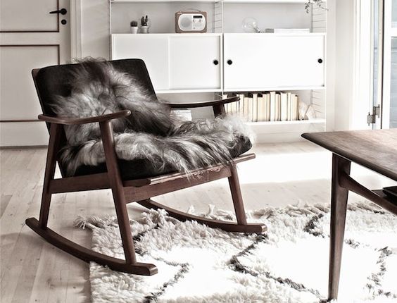 Chaises à bascule: 10 idées pour les adopter!