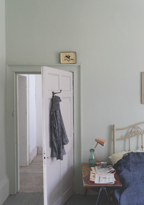 Murs: Cromarty n°285 - Boiseries: Peignoir n°286