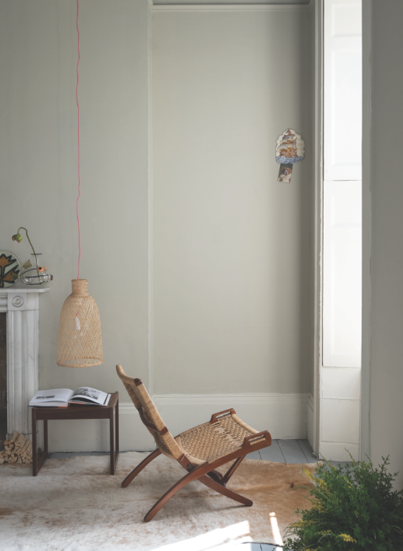 Mur: Drop Cloth n°283 - Boiseries: Shadow White n°282 - Sol: Manor House Grey n°265