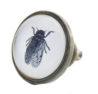 "Cabinet de curiosité", bouton de porte en verre (4 x 4 cm), Boutons Mandarine. 5,15 euros.