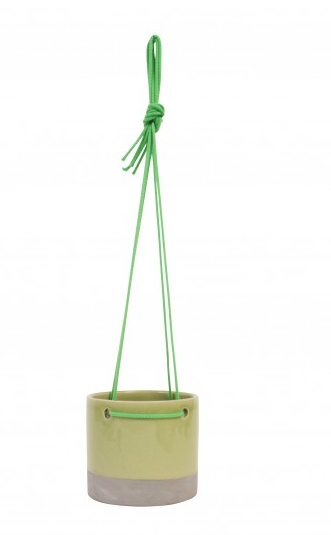 Cache-pot à suspendre en béton et fil en nylon, &Klevering. 19,90 euros. 