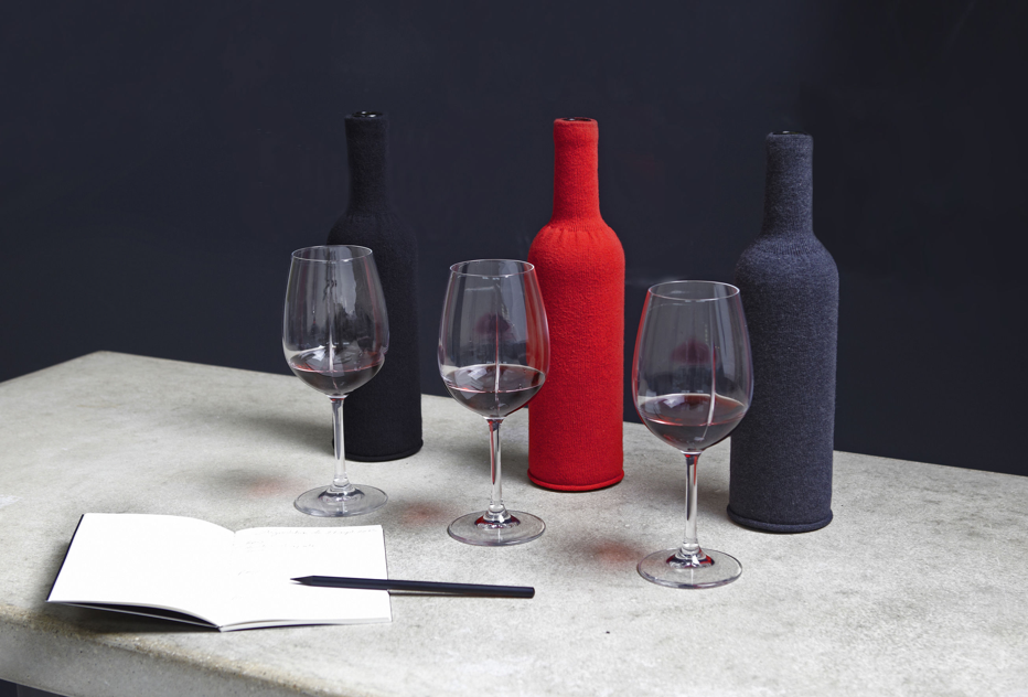 Pour lui: cache-bouteille en coton et elasthanne, L'Atelier du vin. 29,50 euros/set de 3.