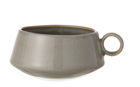 Pour elle: tasse "Neu" en céramique émaillée, Ferm living. 19,50 euros.