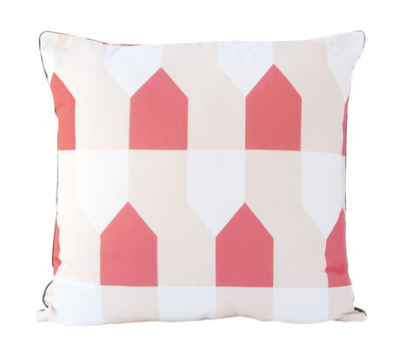 Pour elle: coussin en coton (50 x 50 cm), Hartô. 48 euros.