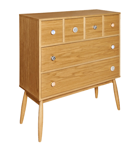 "Fleur", commode en plaqué chêne avec poignées en céramique (L.: 90 cm), Habitat. 599 euros.