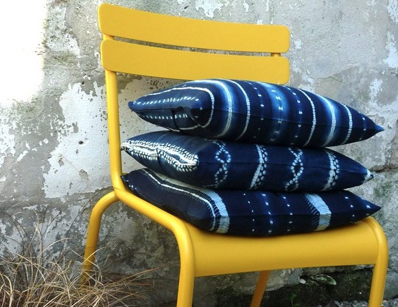 Coussin Tie and Dye en coton (40 x 40 cm), Cabane Indigo. 30 euros.