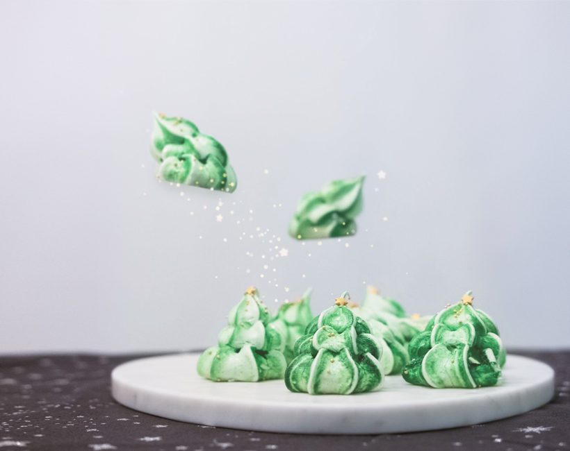 Des meringues sapin de Noël pour décorer