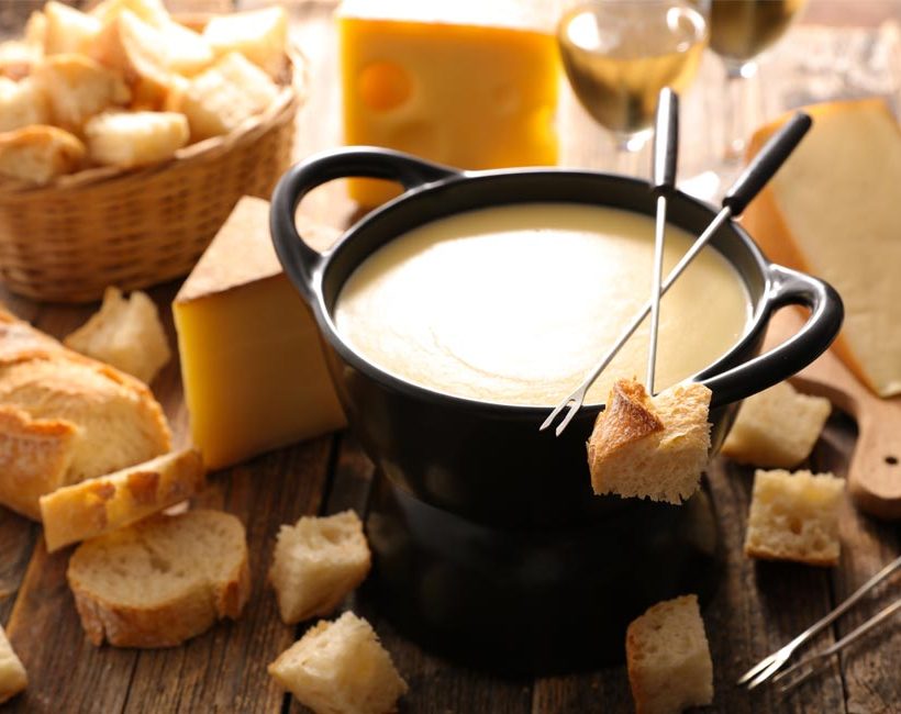 Fondue au fromage: la recette qui réchauffe