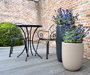 Gagnez un ensemble de 4 pots de fleurs Otium offert par piscineshop.be d’une valeur de 550€