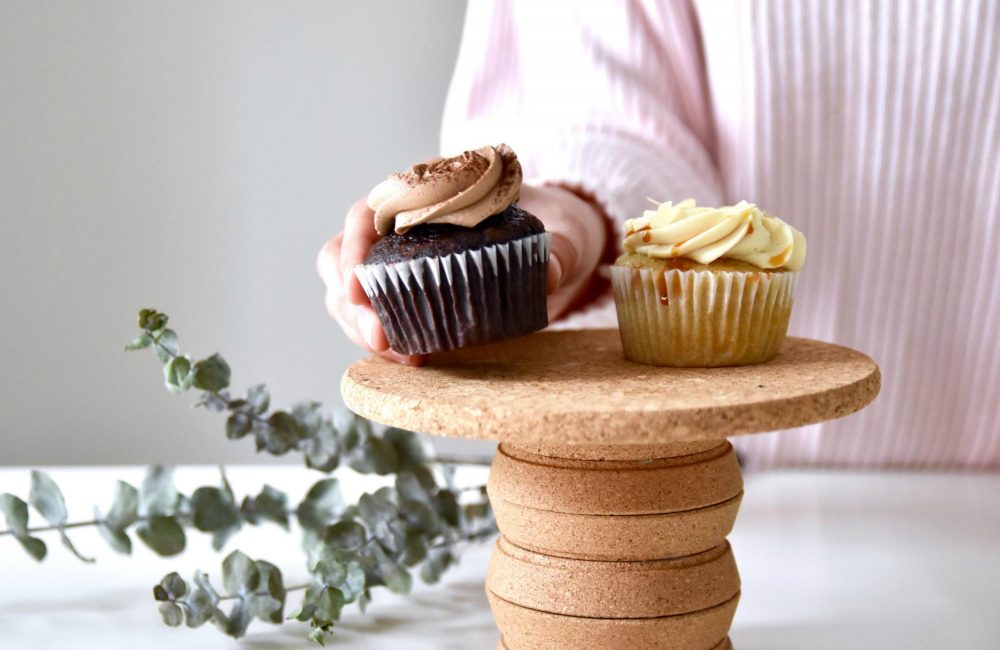 DIY : un plateau à desserts en liège