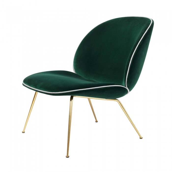 Fauteuil 'Beetle' en velours vert et laiton (H 80 x l 63 x L 72 cm), Gubi, 1691€