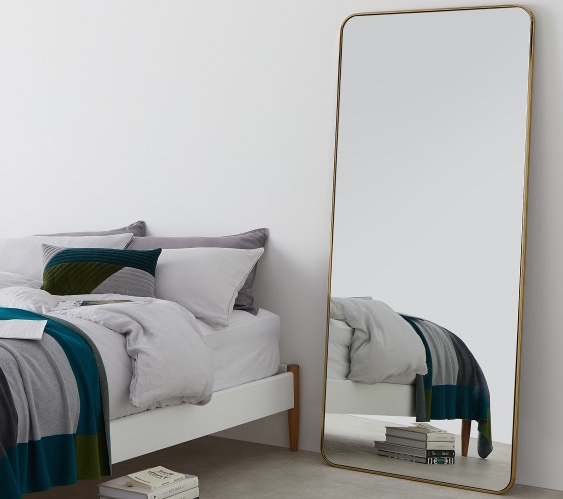 Miroir 'Alana' en laiton brossé (180 x 80 cm), Made, 449€