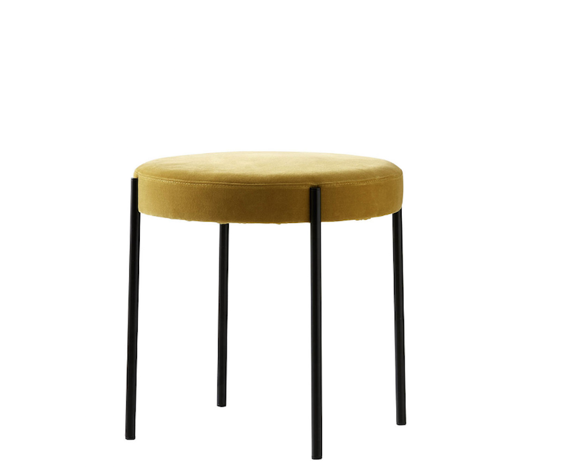 Tabouret 'Series 430' en velours jaune ocre (D 45 x H 46 cm), design Verner Panton, Verpan, 498€