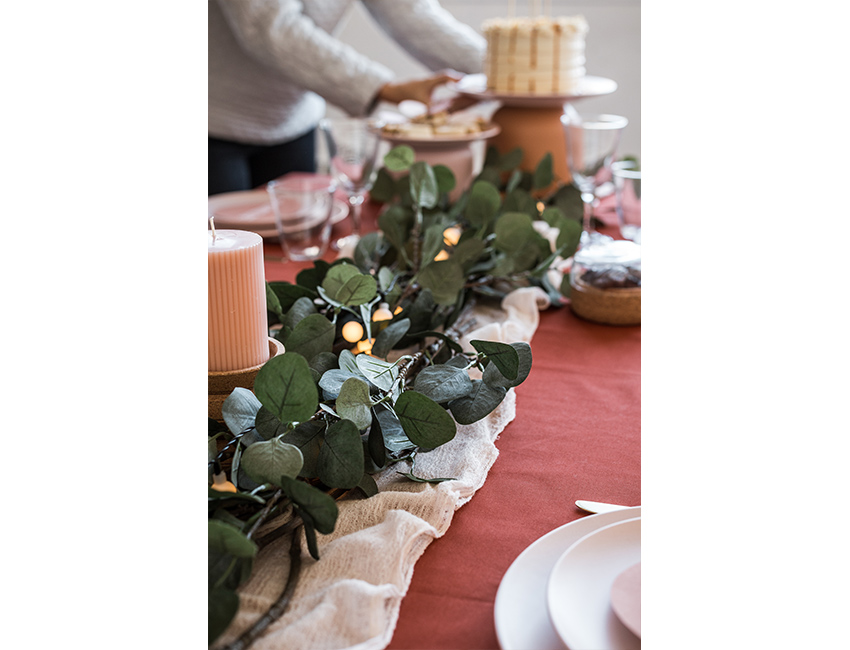 La plus jolie déco de table de noël en or et terracotta - Le Blog déco de  MLC