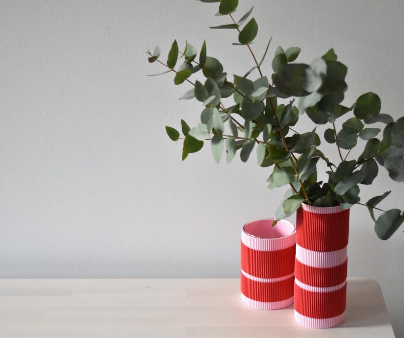 DIY : une seconde vie pour nos vases avec du carton ondulé