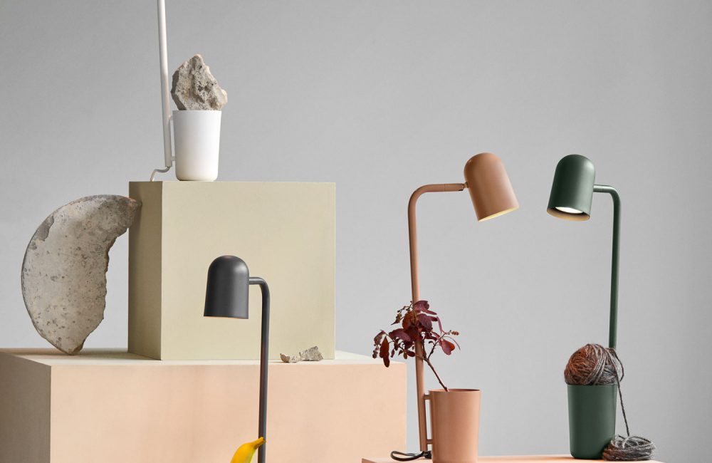 Velours, terrazzo, pop : voici 18 luminaires tendance