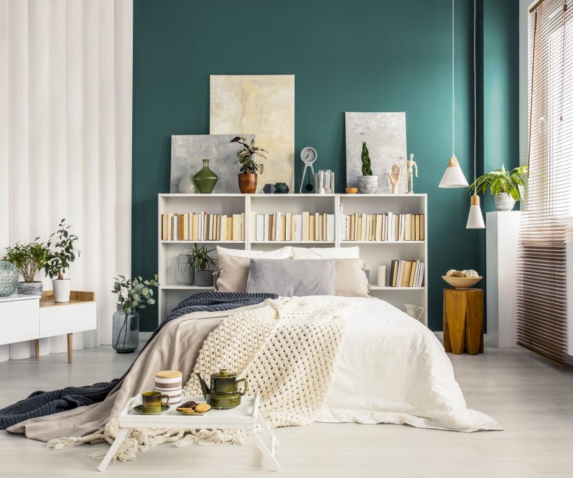 5 astuces pour créer une tête de lit avec des rangements sur-mesure!