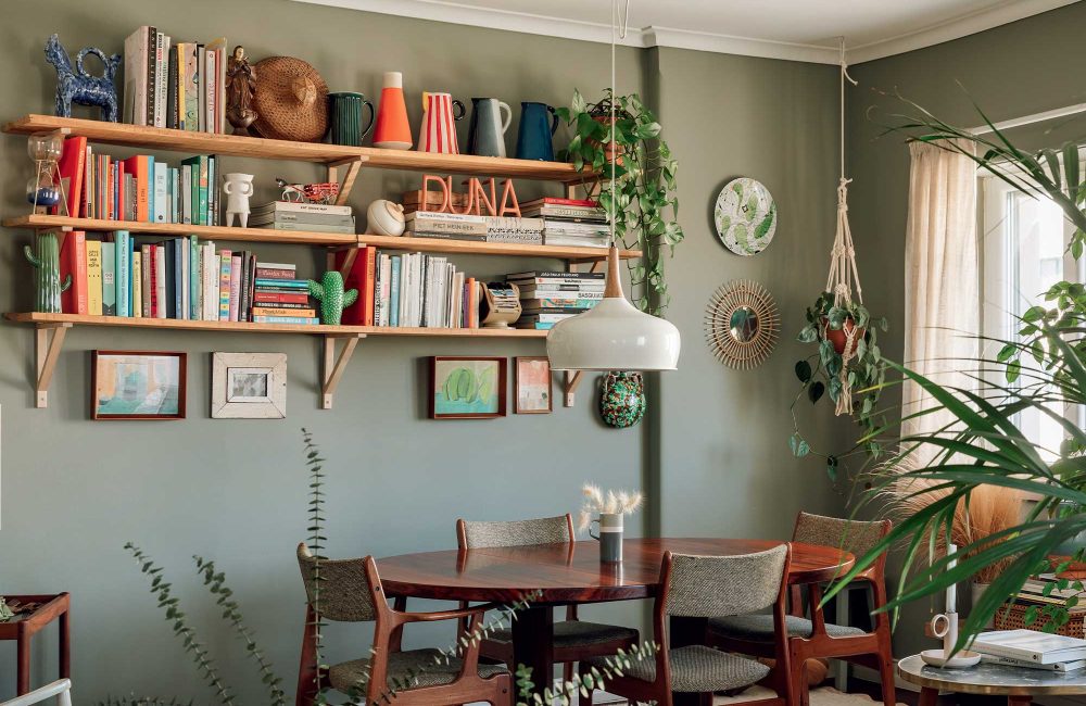 Home tour : un appartement vintage et d’objets de seconde main