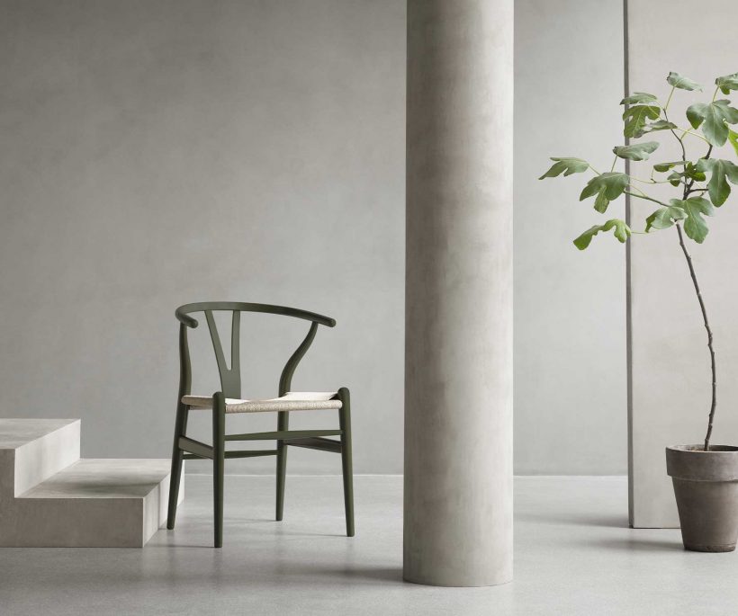L’iconique Wishbone Chair CH24 s’habille de 9 nouveaux coloris !