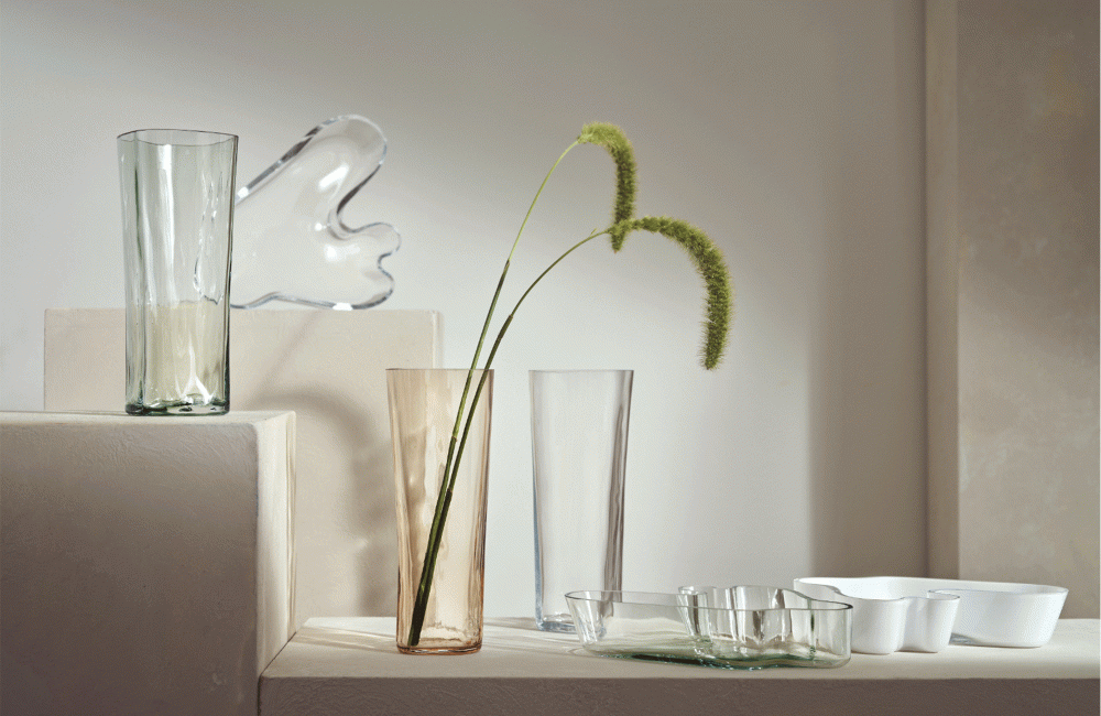 Iittala fête les 125 ans du designer Alvar Aalto avec deux nouveaux vases