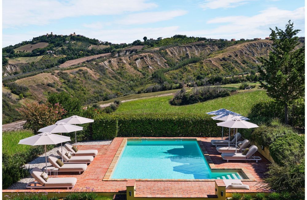 Mobilier de jardin: 3 tendances qui subliment nos terrasses