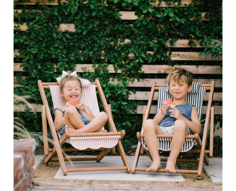 Les transats pour enfants de la marque BUSINESS & PLEASURE CO. © BUSINESS & PLEASURE CO.